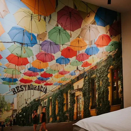 Iness Hotel 3*