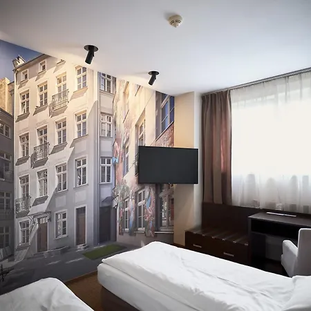 Iness Отель Лодзь