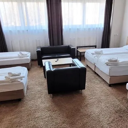 Отель Iness Лодзь