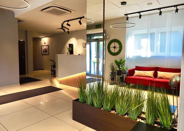 Отель Iness Лодзь