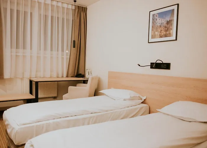 מלון Iness לודז'