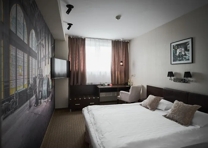 Iness Szálloda Łódź