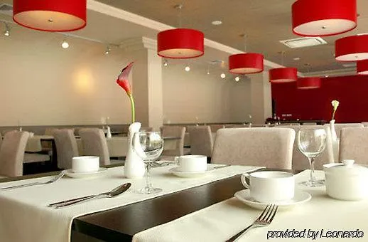 Iness מלון לודז'